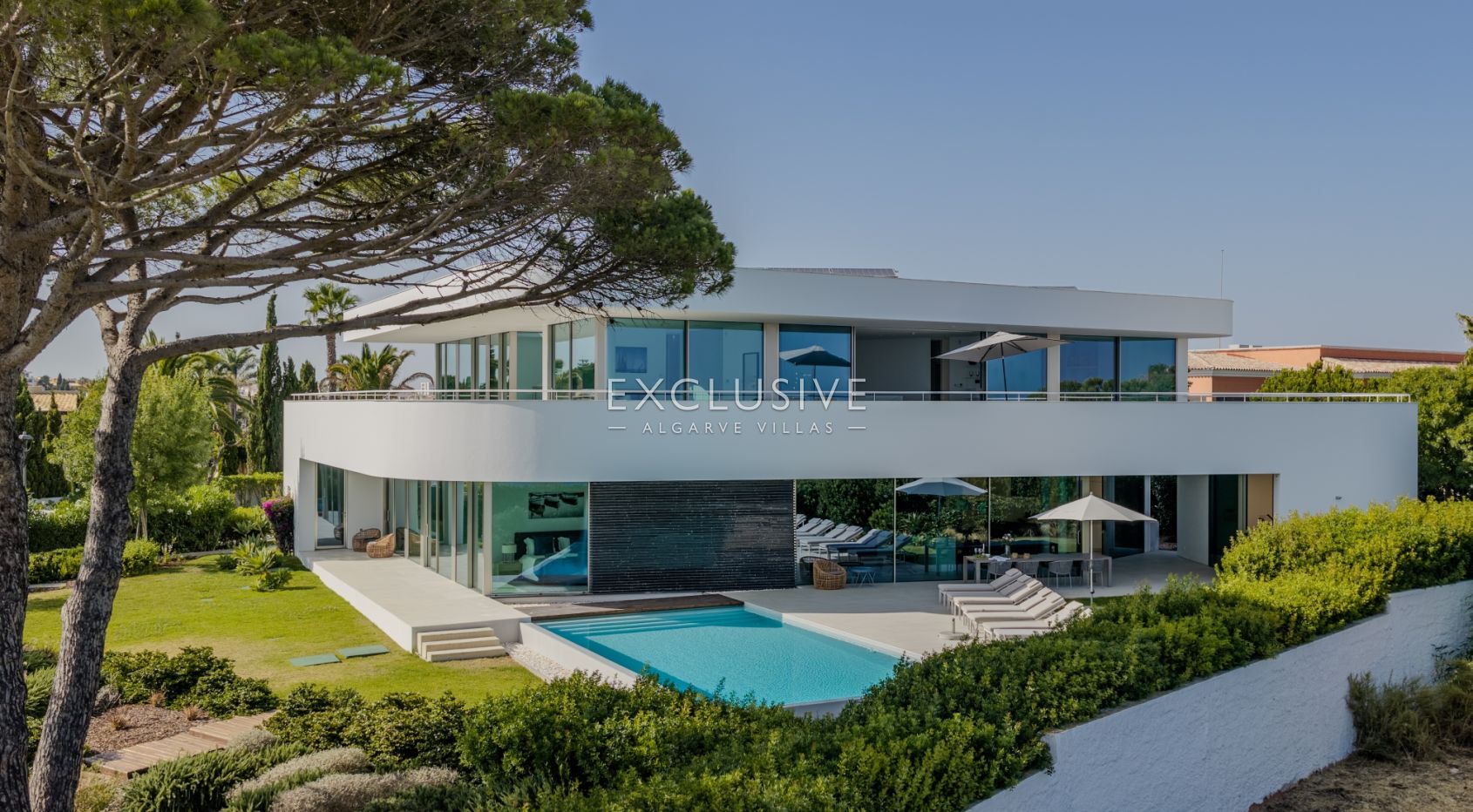 Luxury 6 bedroom Villa with 360º Sea Views in Canavial, Lagos