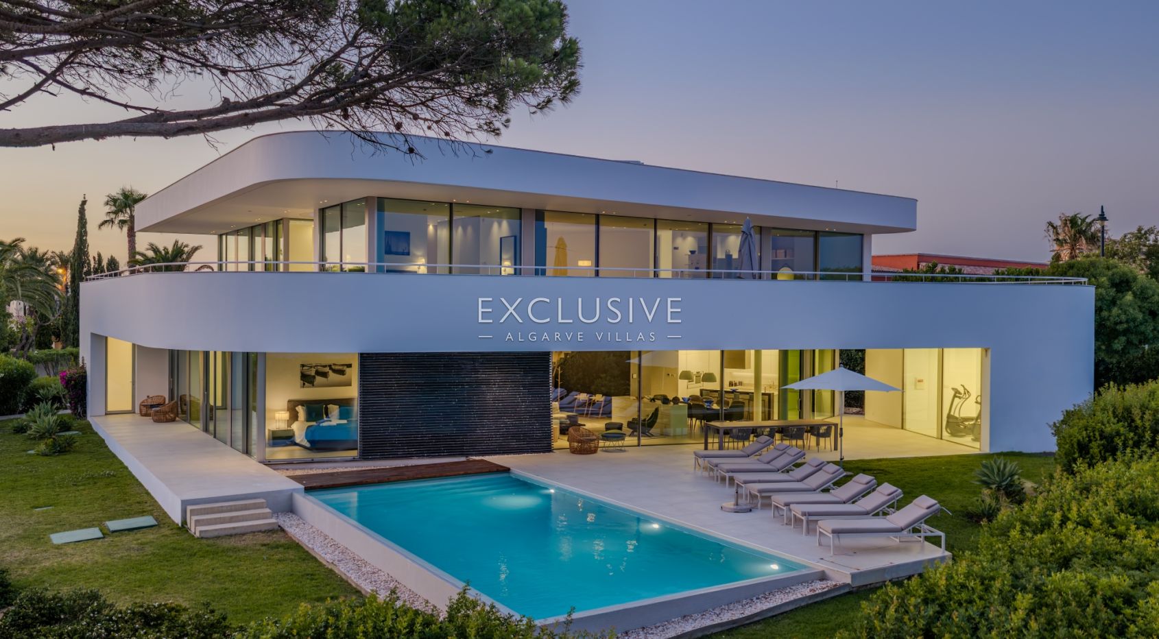 Luxury 6 bedroom Villa with 360º Sea Views in Canavial, Lagos