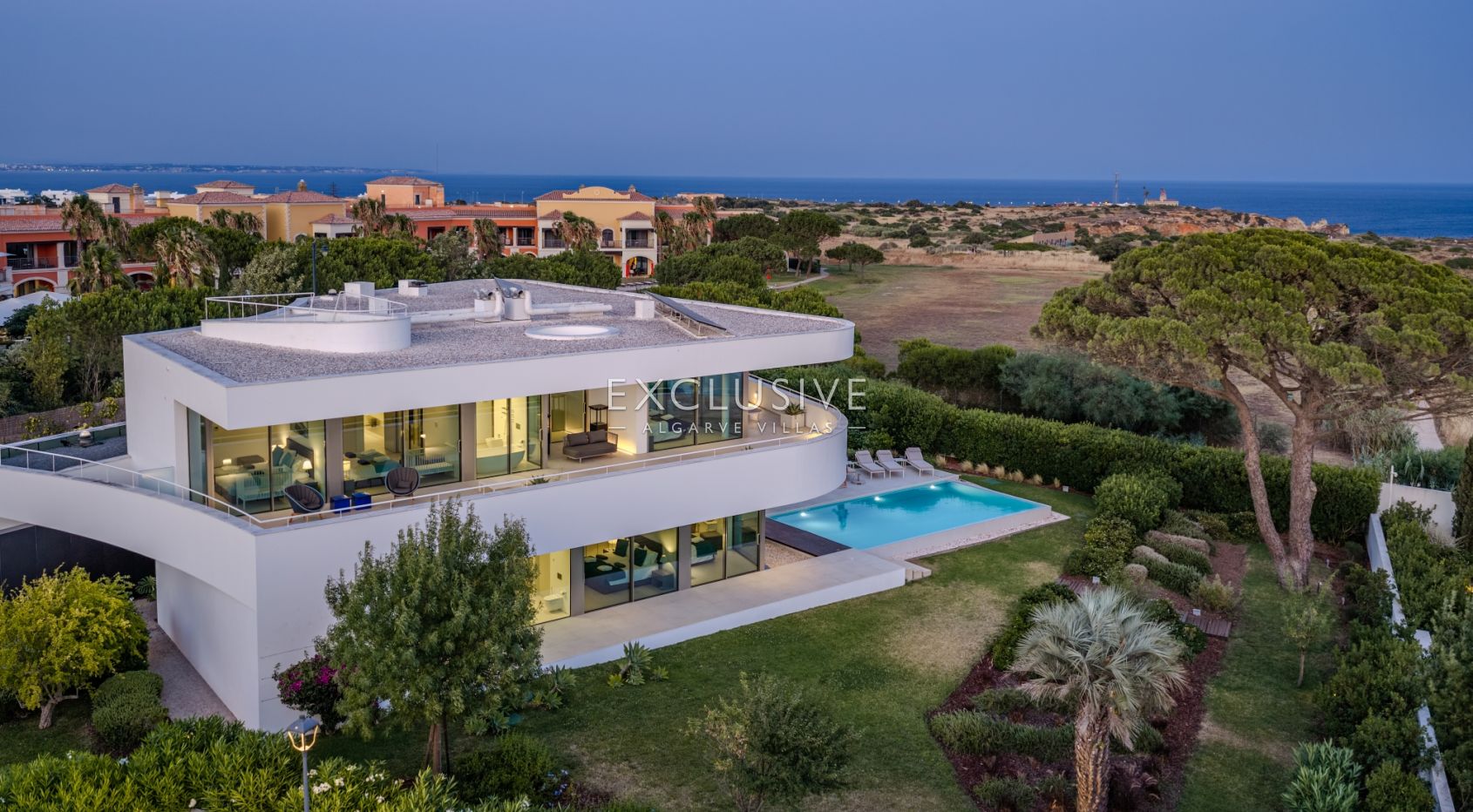 Luxury 6 bedroom Villa with 360º Sea Views in Canavial, Lagos