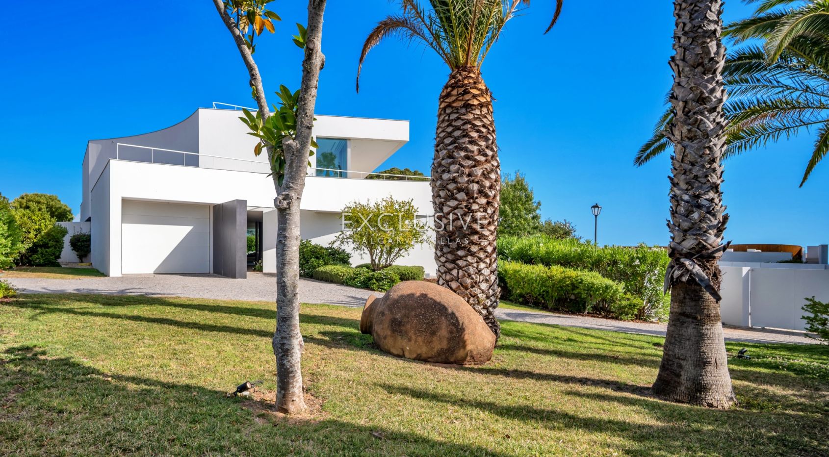 Luxury 6 bedroom Villa with 360º Sea Views in Canavial, Lagos