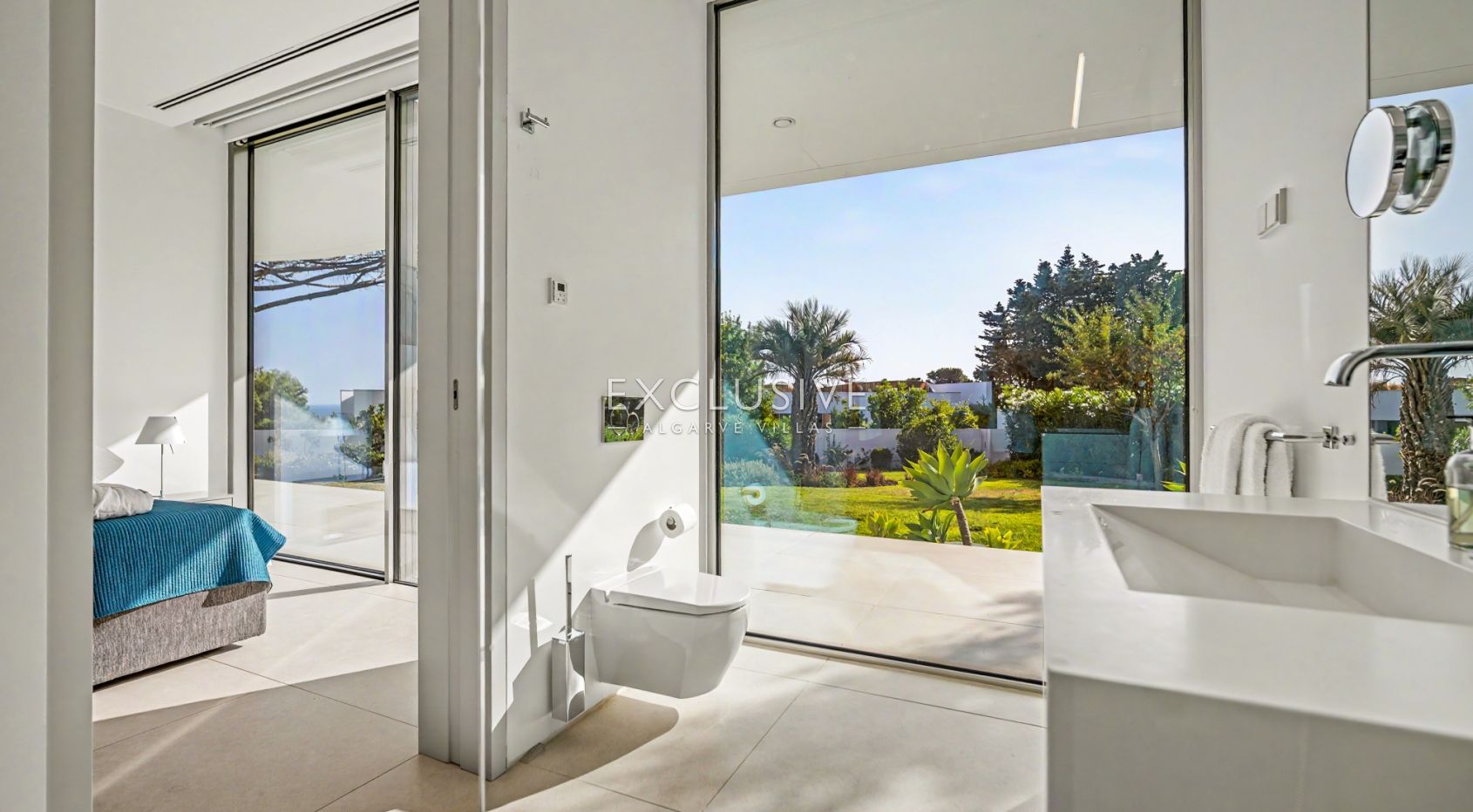 Luxury 6 bedroom Villa with 360º Sea Views in Canavial, Lagos