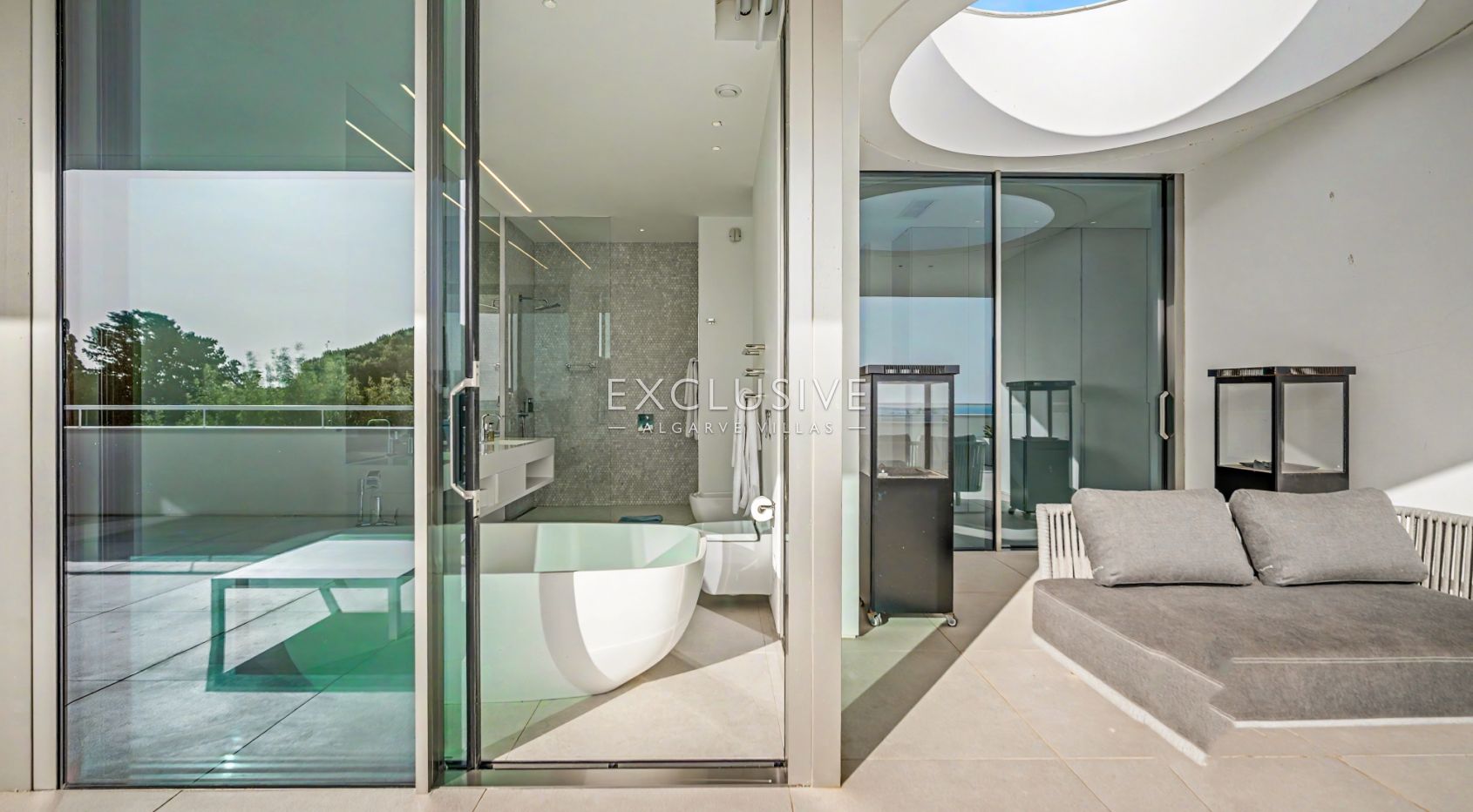 Luxury 6 bedroom Villa with 360º Sea Views in Canavial, Lagos