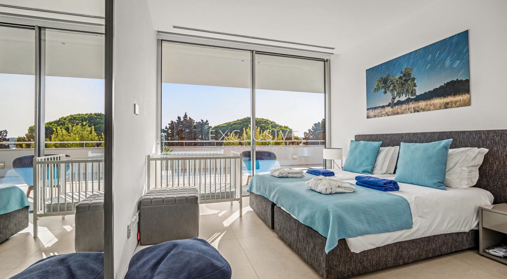 Luxury 6 bedroom Villa with 360º Sea Views in Canavial, Lagos