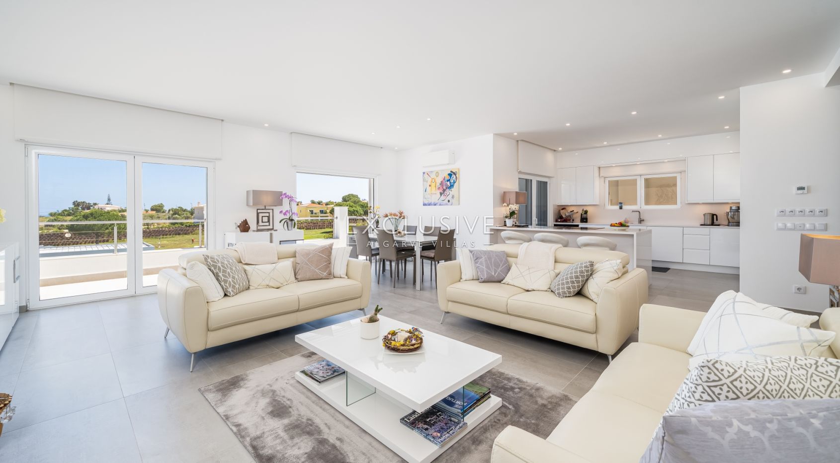 Exceptional Golf & Sea View Villa in Boavista, Lagos