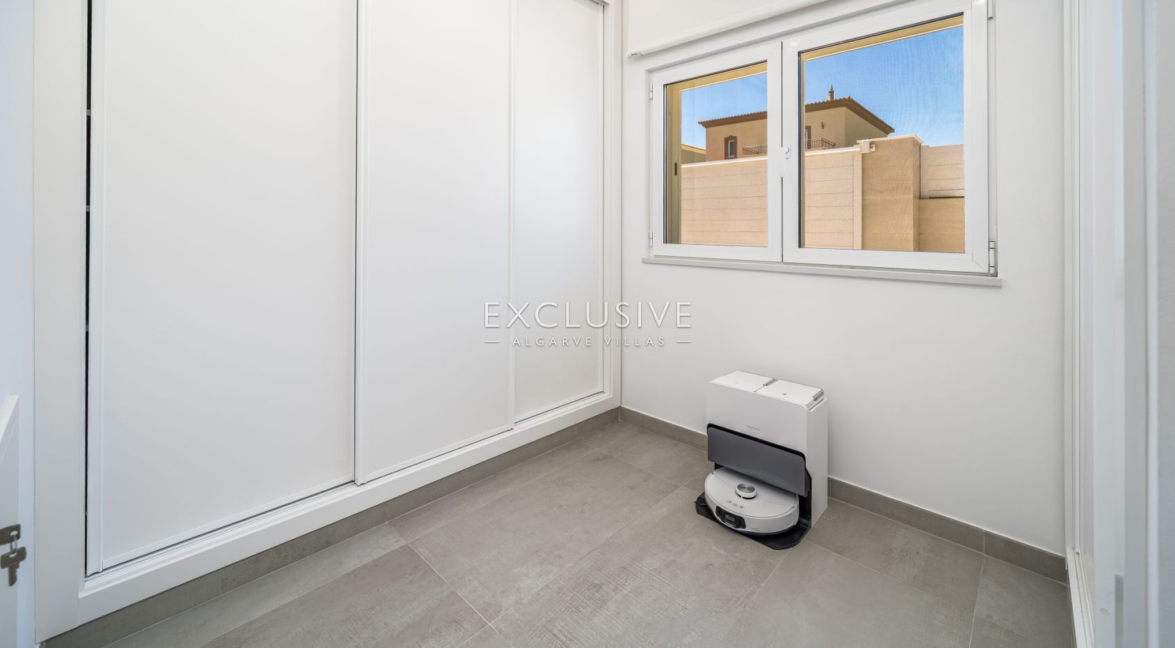 Exceptional Golf & Sea View Villa in Boavista, Lagos