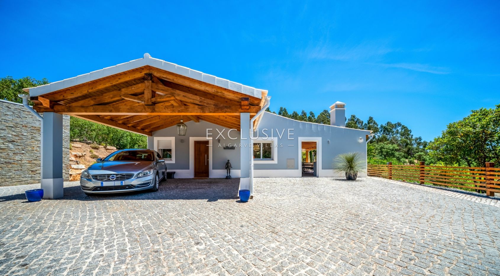 3 bed Villa in beautiful countryside with 1ha plot between Portimao and Monchique, Algarve.