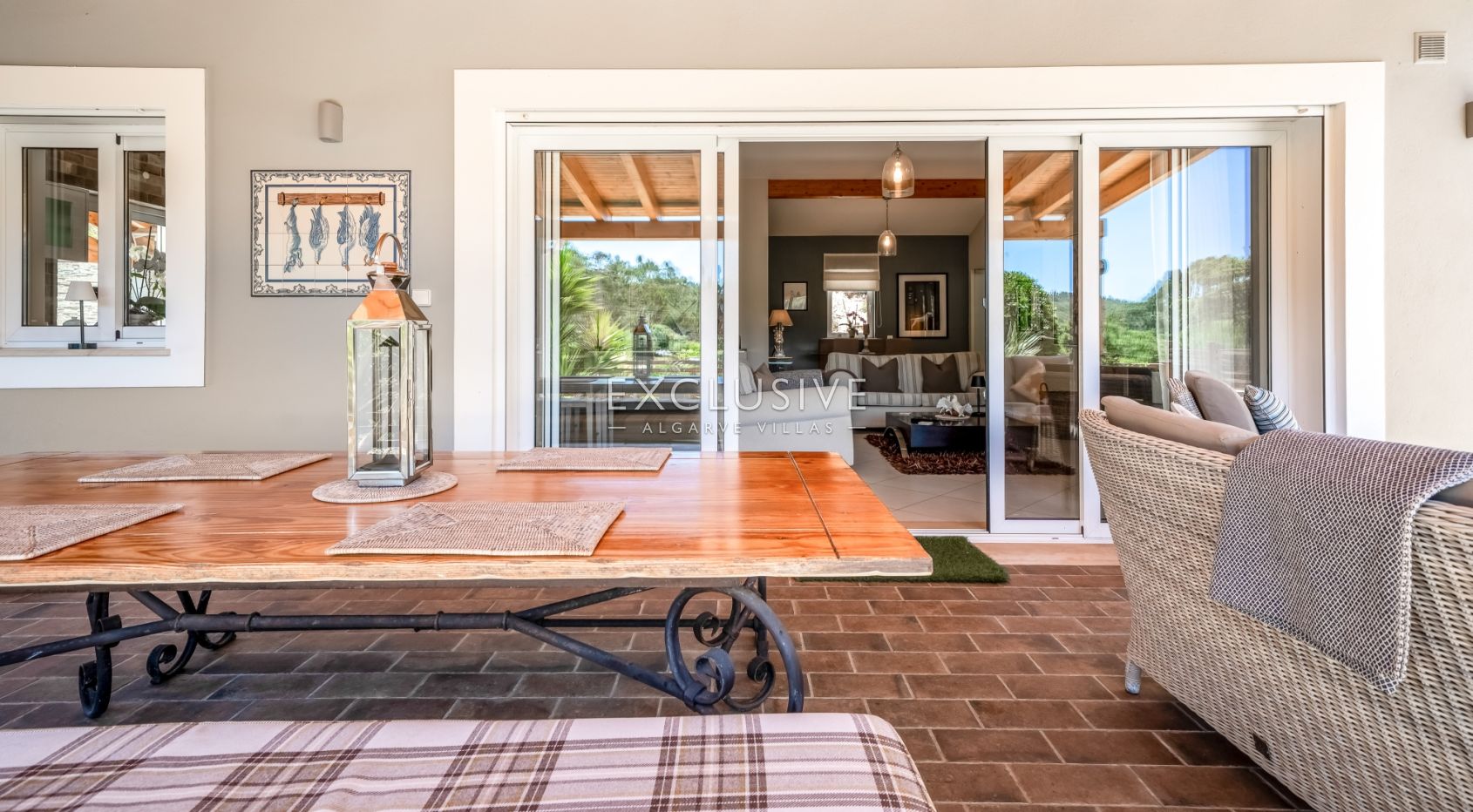 3 bed Villa in beautiful countryside with 1ha plot between Portimao and Monchique, Algarve.