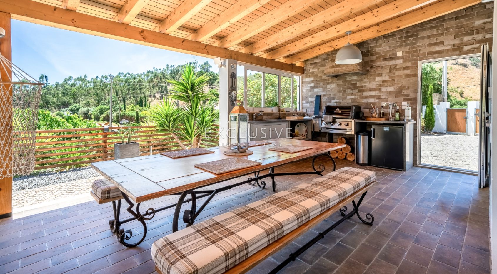 3 bed Villa in beautiful countryside with 1ha plot between Portimao and Monchique, Algarve.