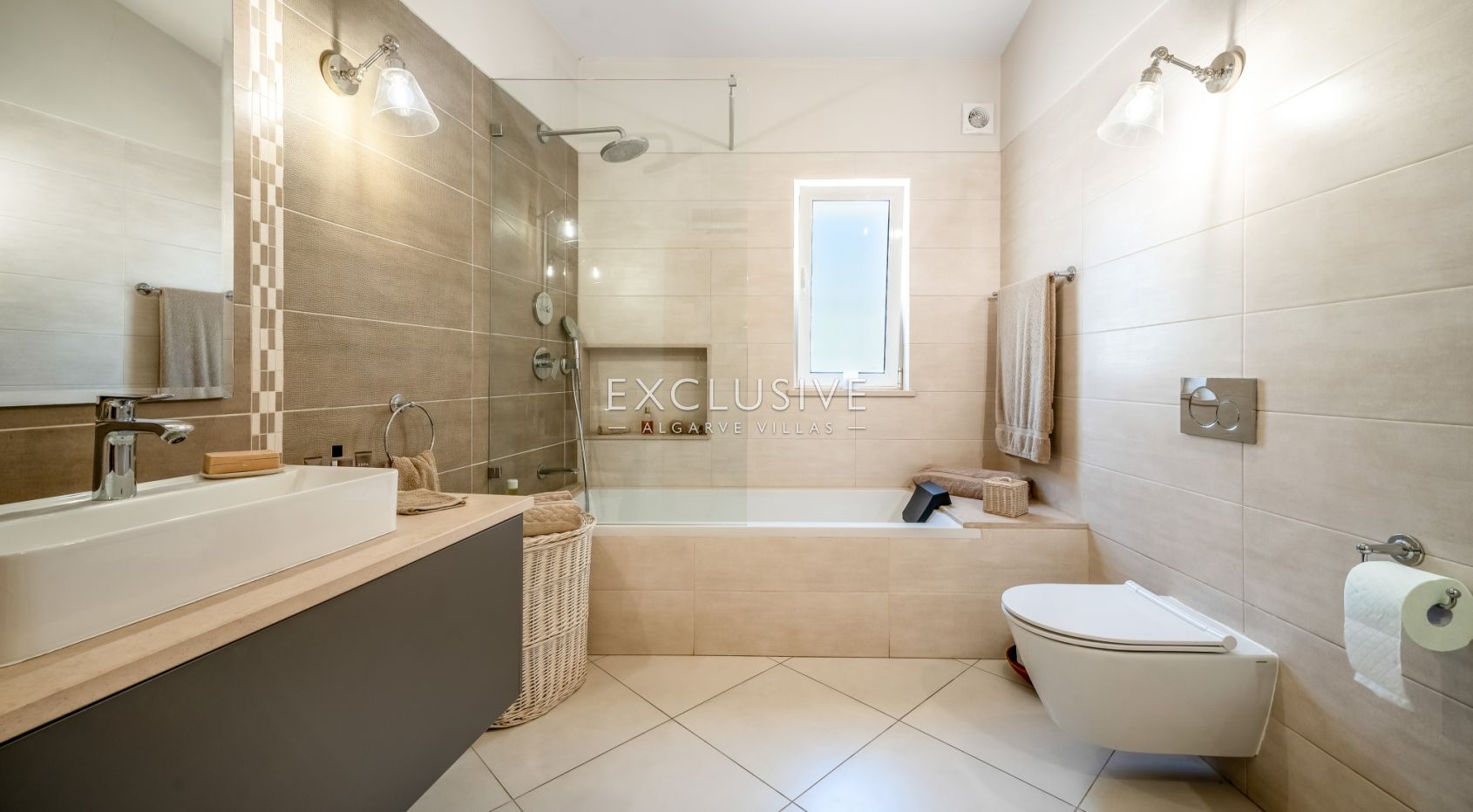 3 bed Villa in beautiful countryside with 1ha plot between Portimao and Monchique, Algarve.