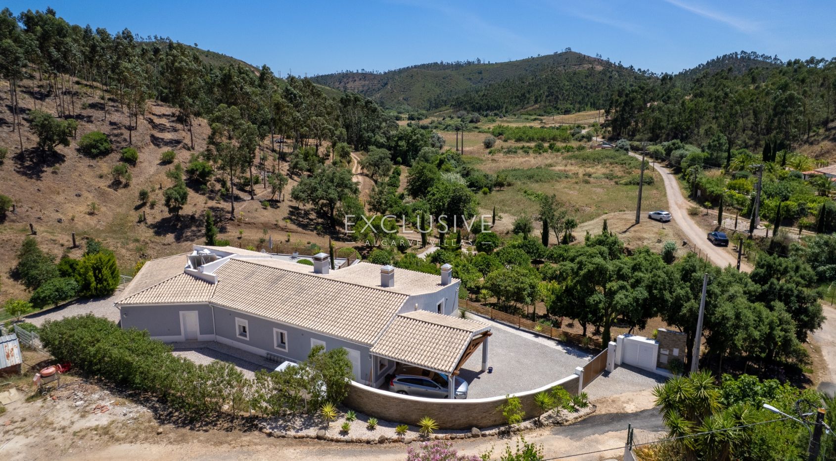 3 bed Villa in beautiful countryside with 1ha plot between Portimao and Monchique, Algarve.