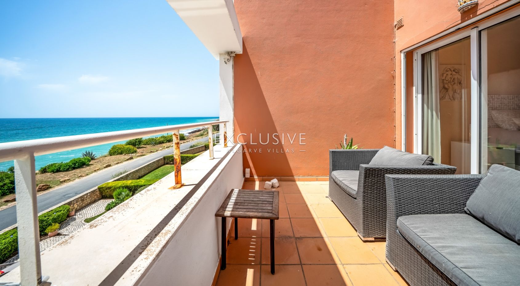 Oceanfront Semi-Detached Villa in Praia da Luz