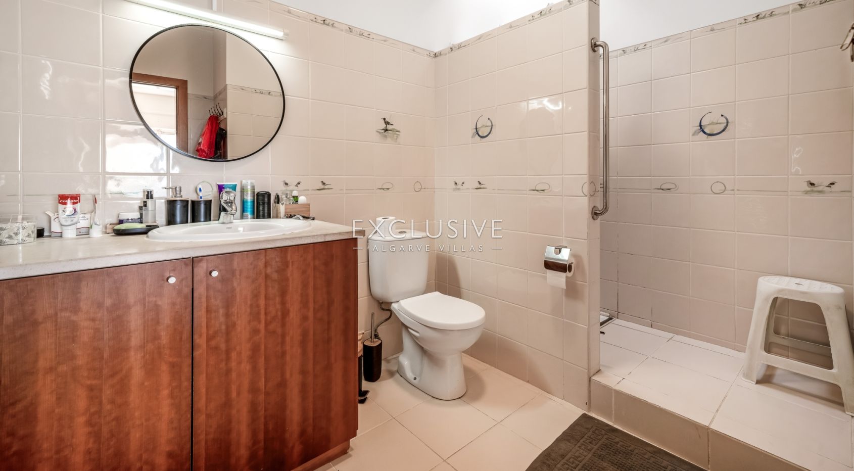 Oceanfront Semi-Detached Villa in Praia da Luz