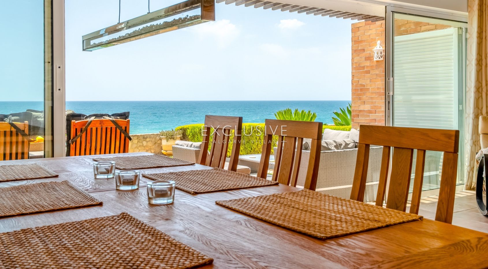 Oceanfront Semi-Detached Villa in Praia da Luz