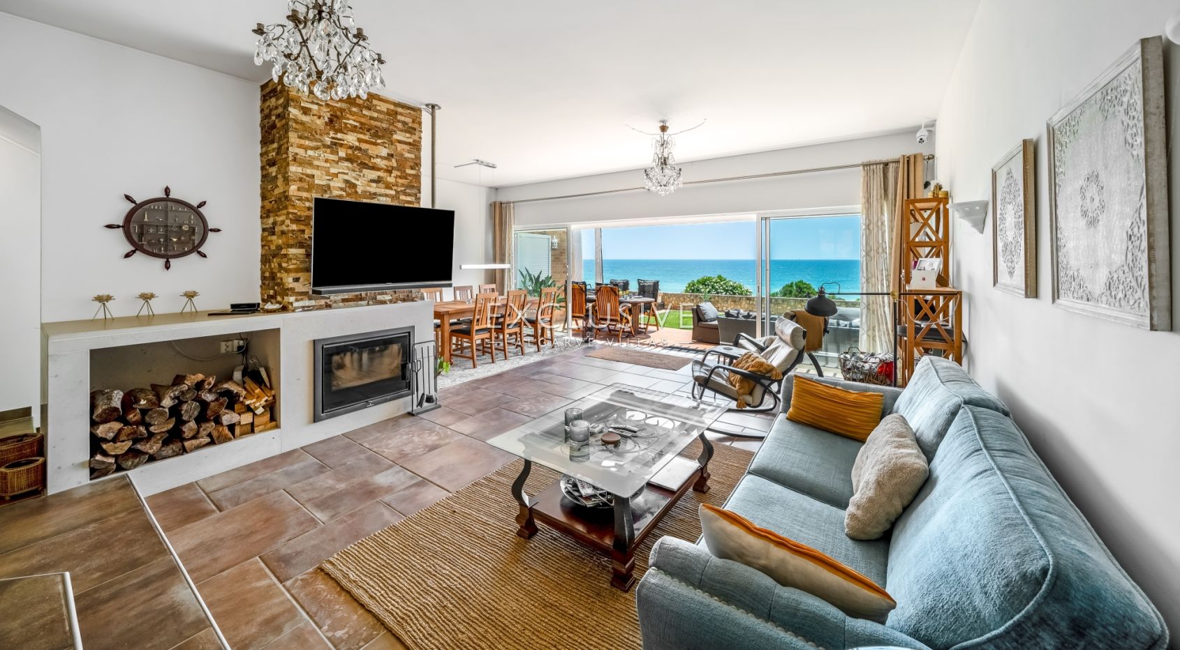 Oceanfront Semi-Detached Villa in Praia da Luz