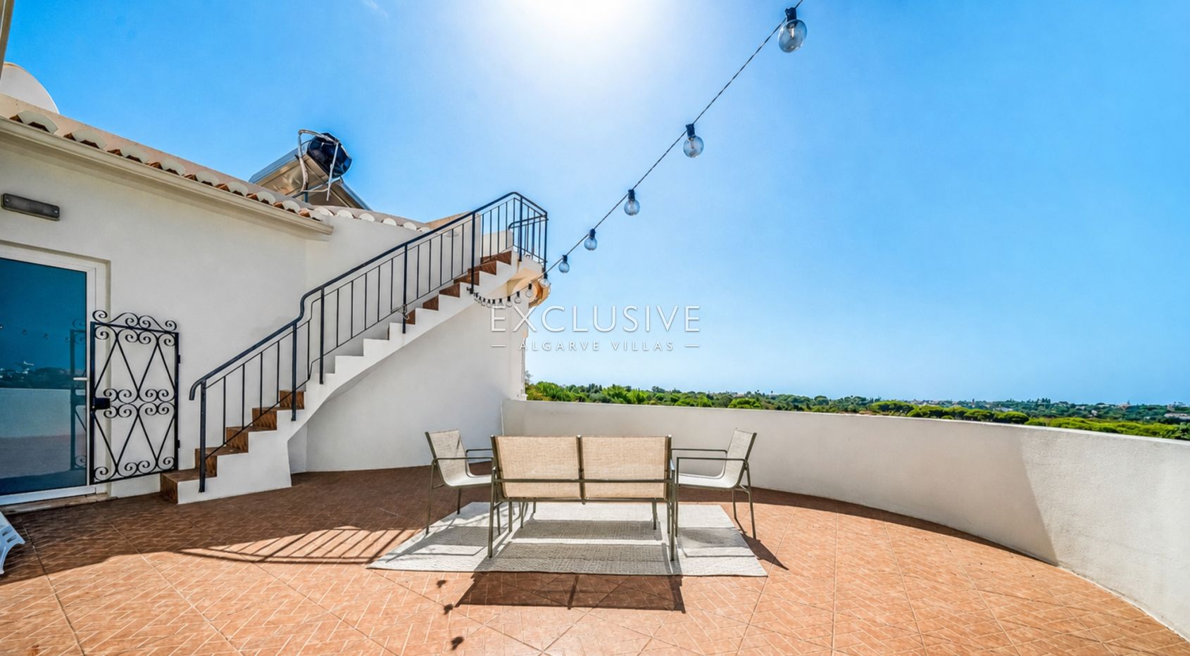 Exclusive 4+1 bedroom Villa with heated pool on 7910m2 plot in Porches, Algarve