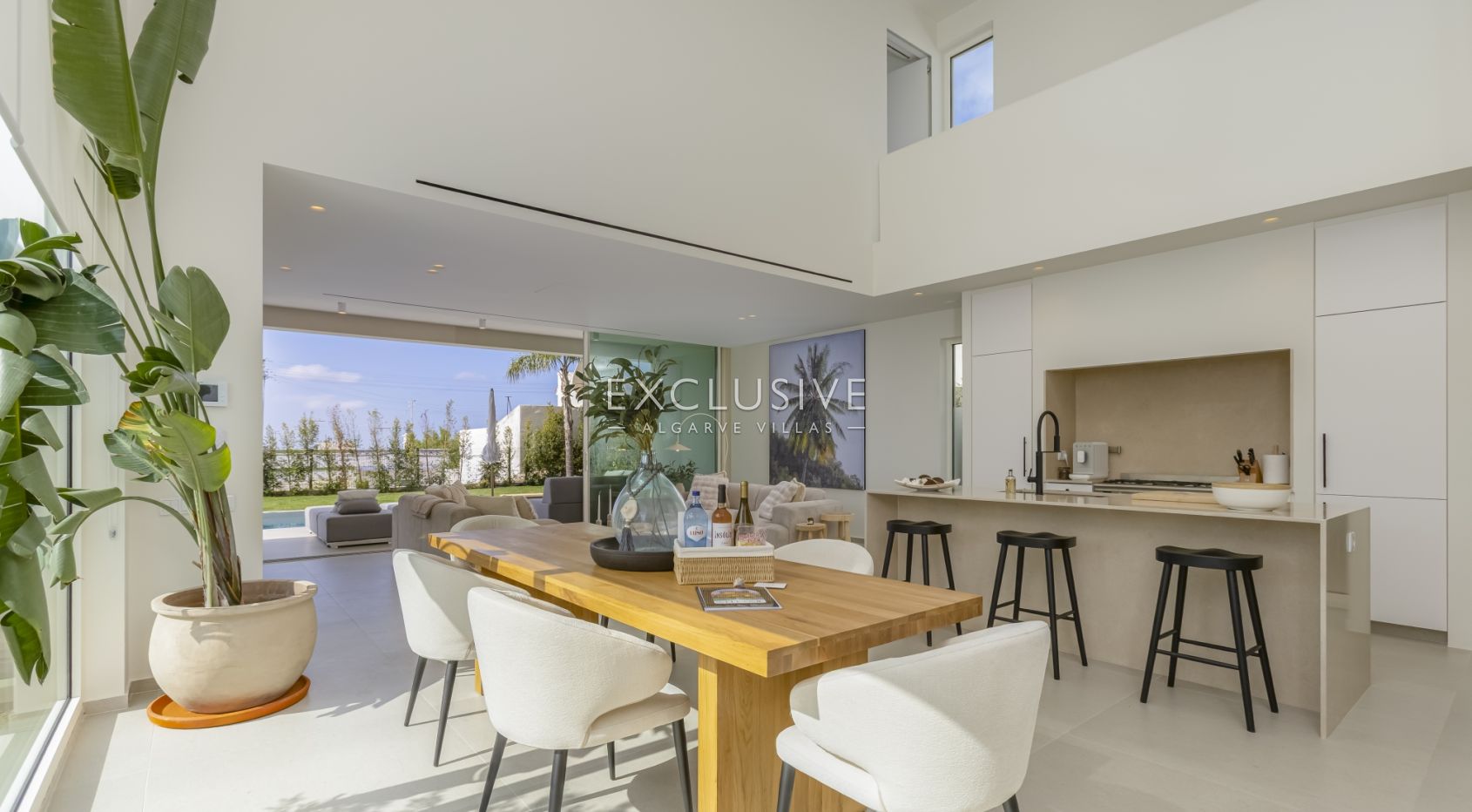 Discover a Stunning New 3-Bedroom Villa in Santa Bárbara de Nexe, Algarve