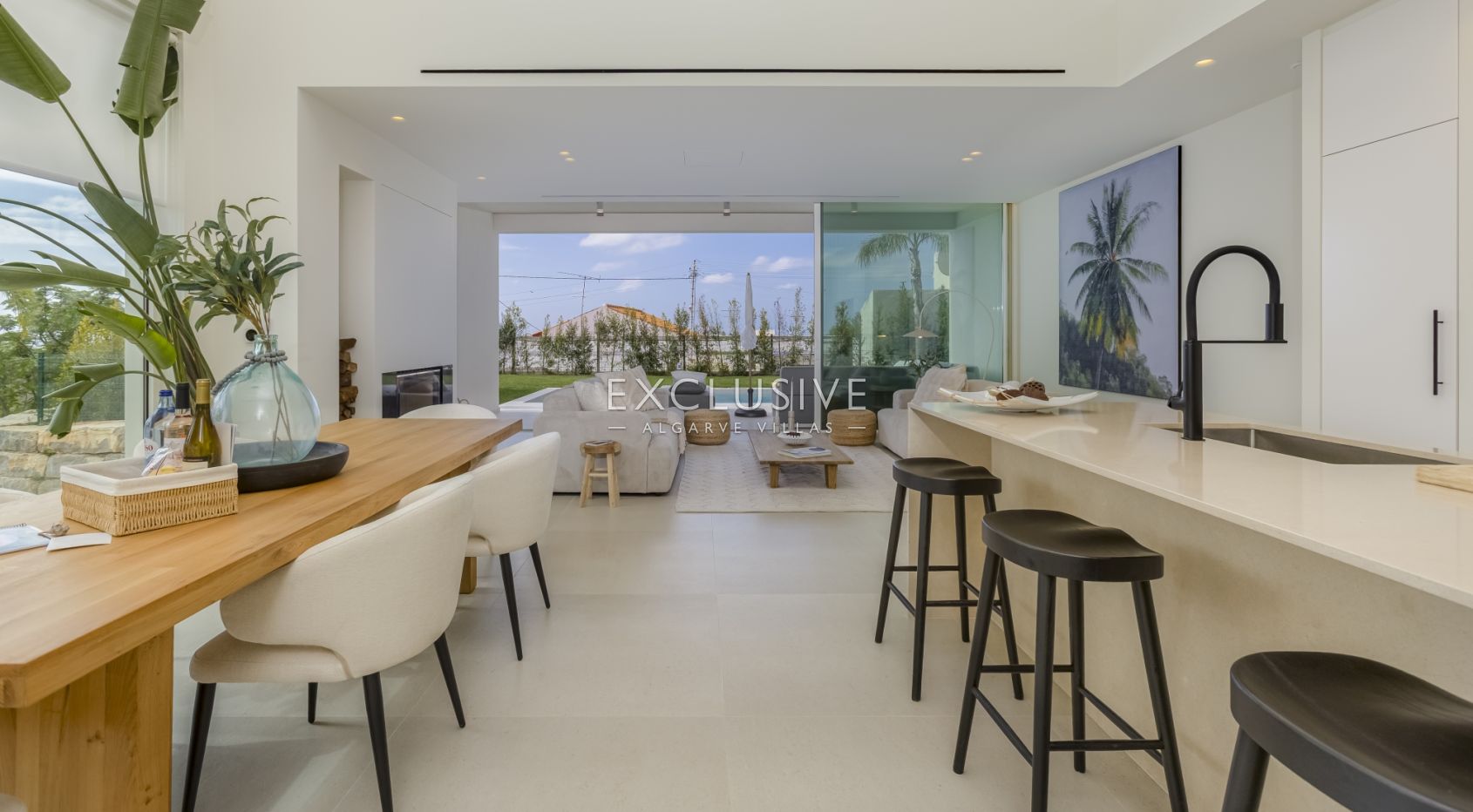 Discover a Stunning New 3-Bedroom Villa in Santa Bárbara de Nexe, Algarve