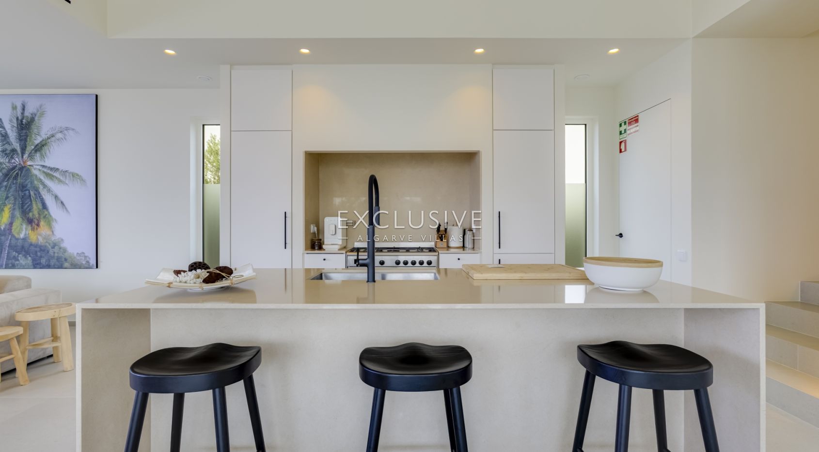 Discover a Stunning New 3-Bedroom Villa in Santa Bárbara de Nexe, Algarve
