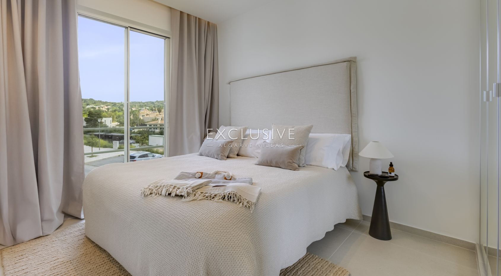 Discover a Stunning New 3-Bedroom Villa in Santa Bárbara de Nexe, Algarve