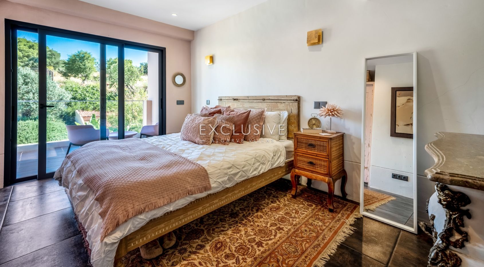Ferragudo 7 bedroom designer villa