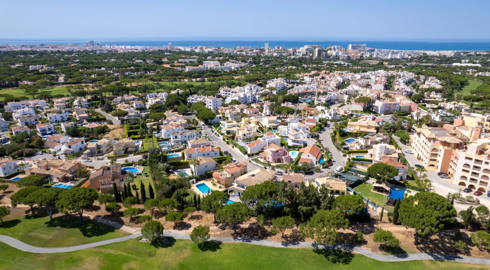 Buy a Frontline Golf Villa in Vilamoura Old Village