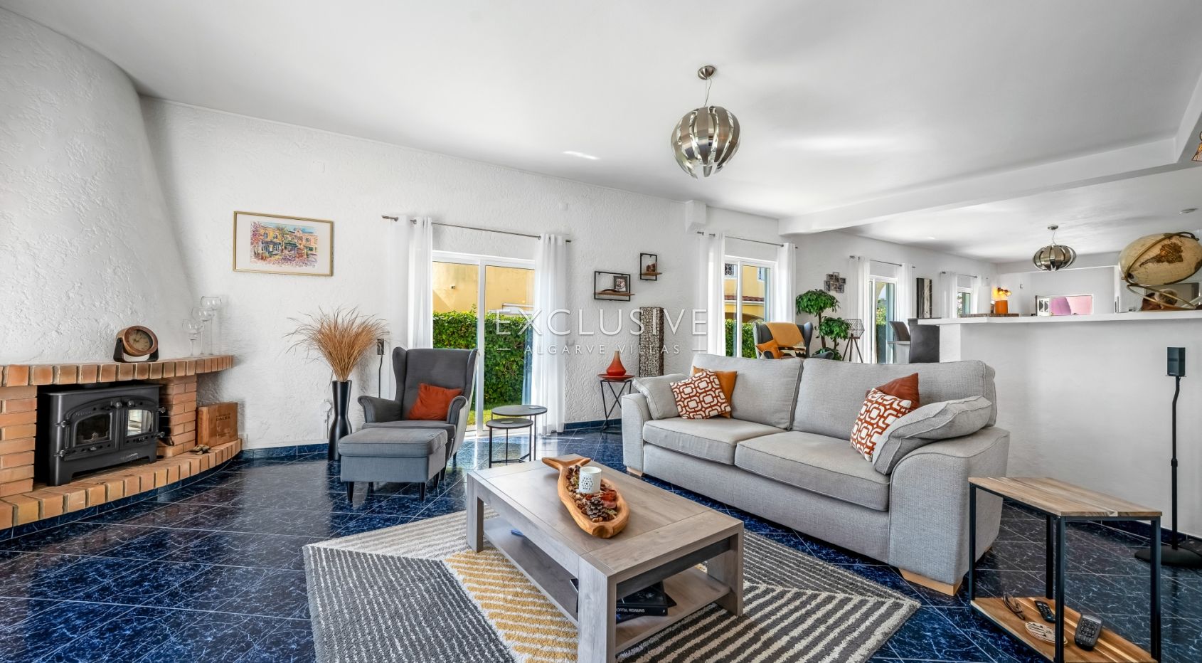Buy a Frontline Golf Villa in Vilamoura Old Village