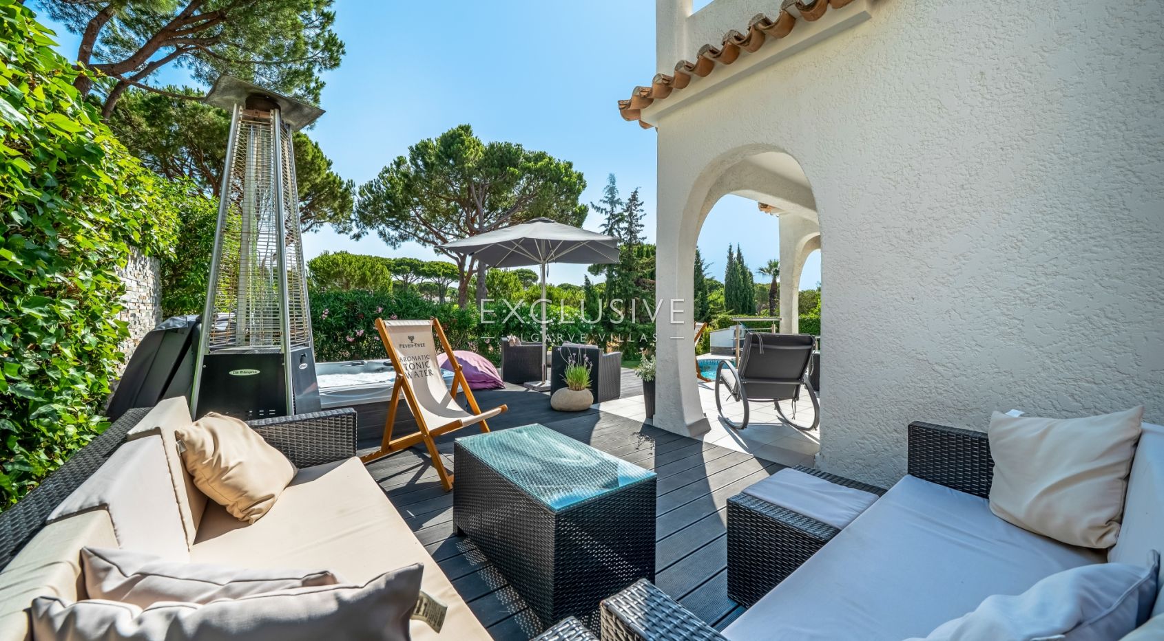 Buy a Frontline Golf Villa in Vilamoura Old Village