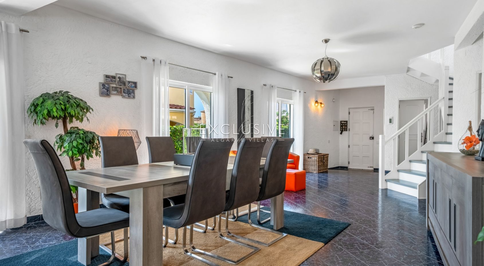 Buy a Frontline Golf Villa in Vilamoura Old Village