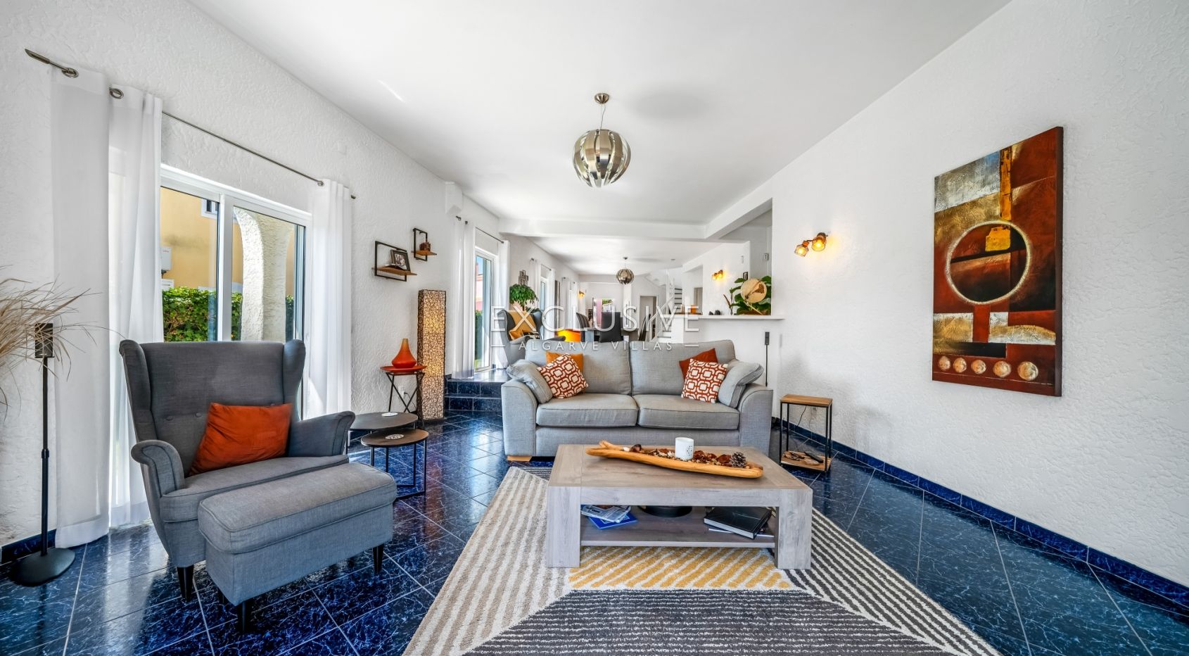 Buy a Frontline Golf Villa in Vilamoura Old Village
