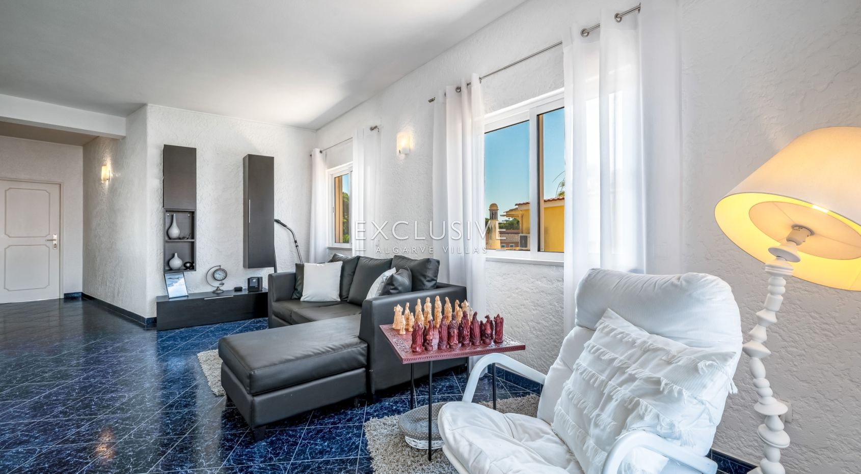Buy a Frontline Golf Villa in Vilamoura Old Village