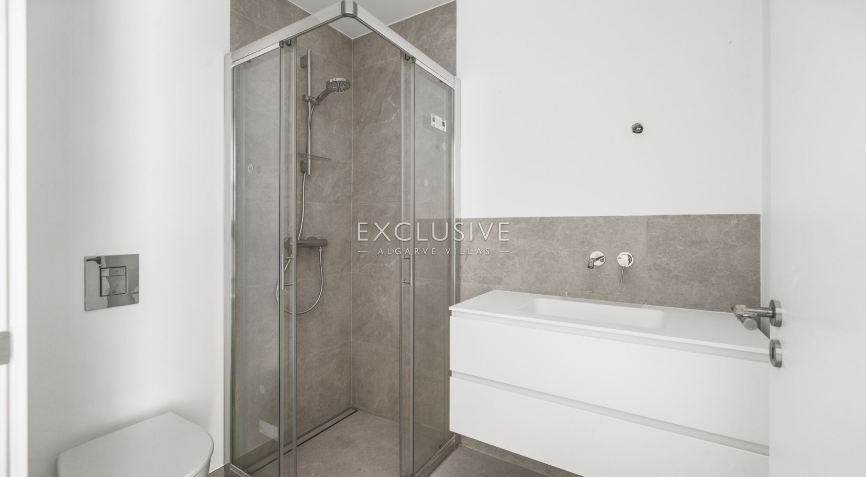 Brand-New 2+1 Bedroom Terraced Villa with Private Roof Terrace in Lagos, Algarve