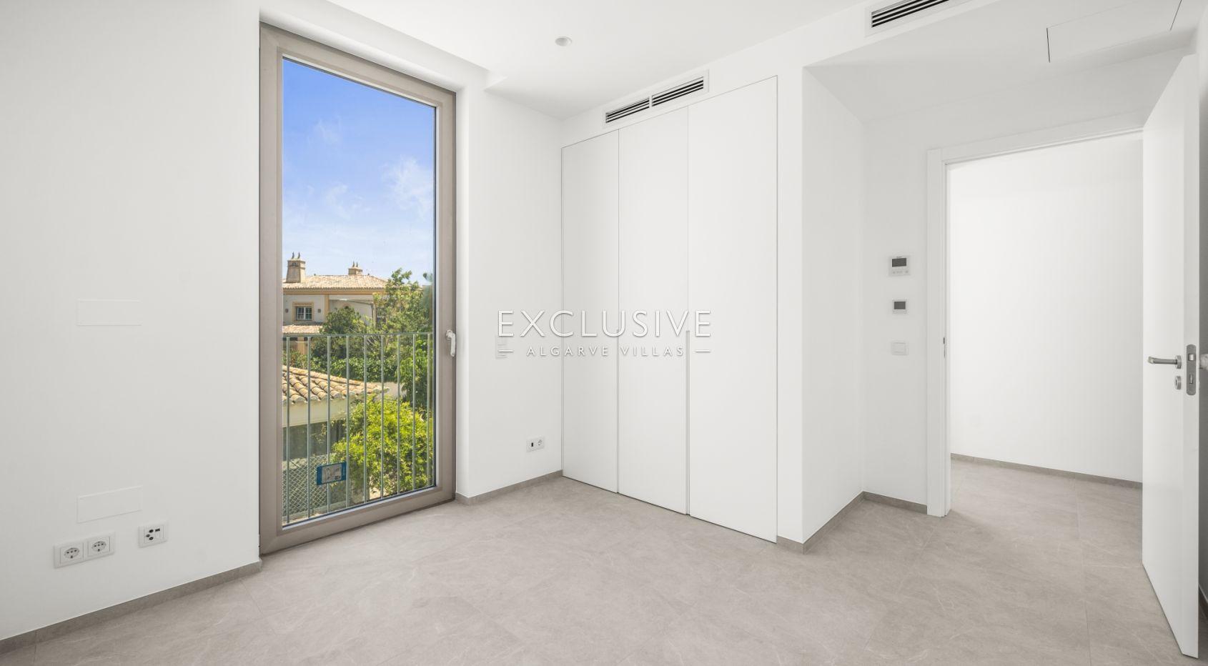 Brand-New 2+1 Bedroom Terraced Villa with Private Roof Terrace in Lagos, Algarve