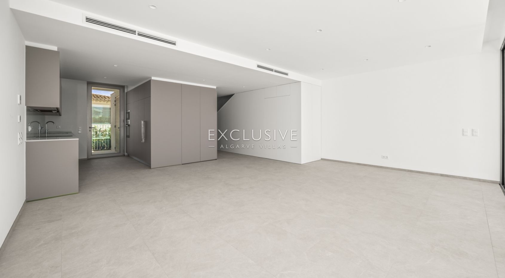 Brand-New 2+1 Bedroom Terraced Villa with Private Roof Terrace in Lagos, Algarve