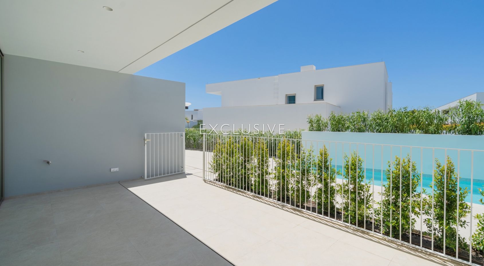 Brand-New 2+1 Bedroom Terraced Villa with Private Roof Terrace in Lagos, Algarve