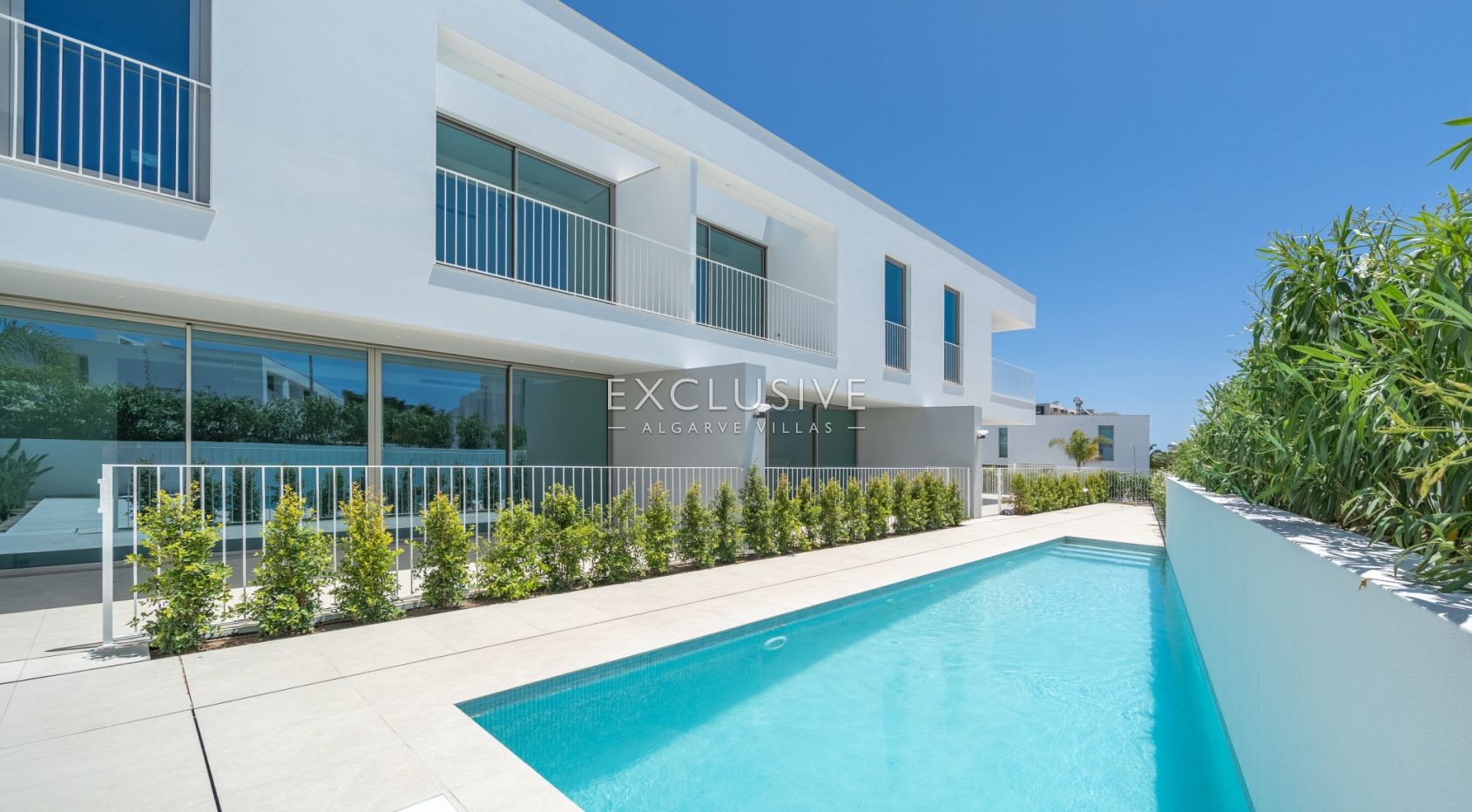 Brand-New 2+1 Bedroom Terraced Villa with Private Roof Terrace in Lagos, Algarve