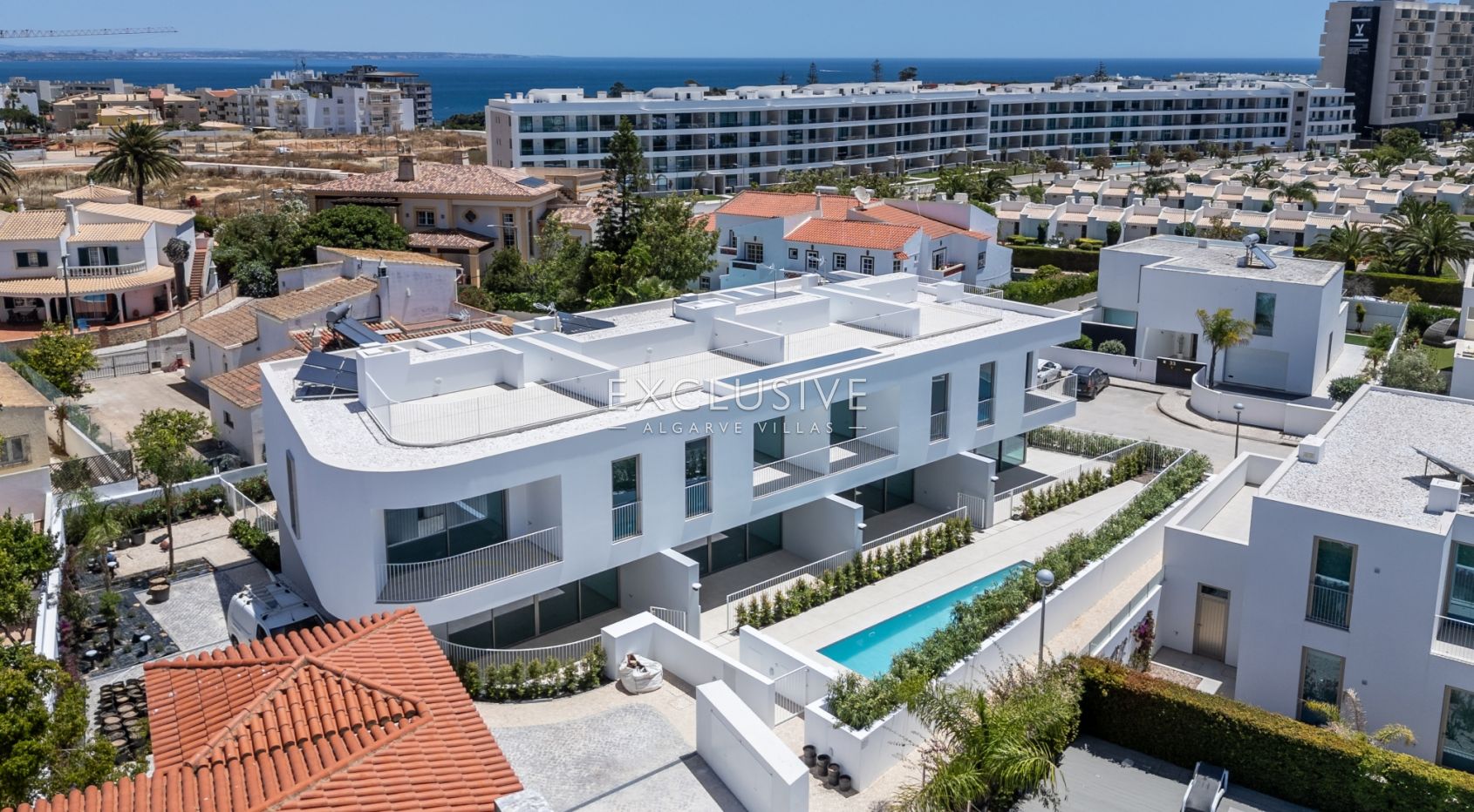 Brand-New 2+1 Bedroom Terraced Villa with Private Roof Terrace in Lagos, Algarve