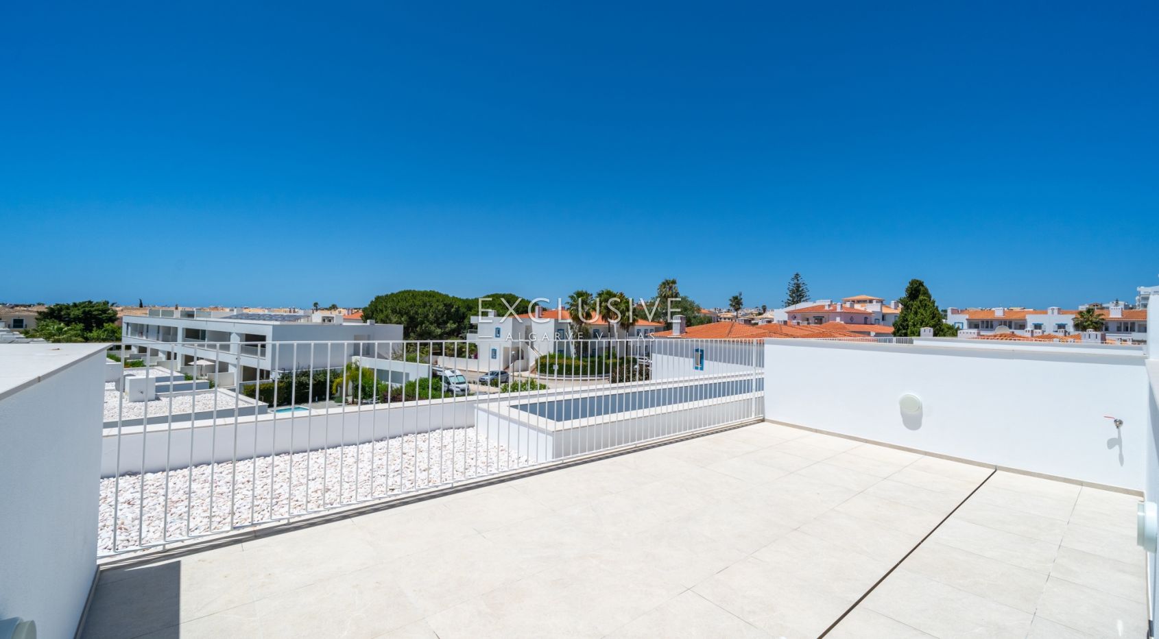 Brand-New 2+1 Bedroom Terraced Villa with Private Roof Terrace in Lagos, Algarve