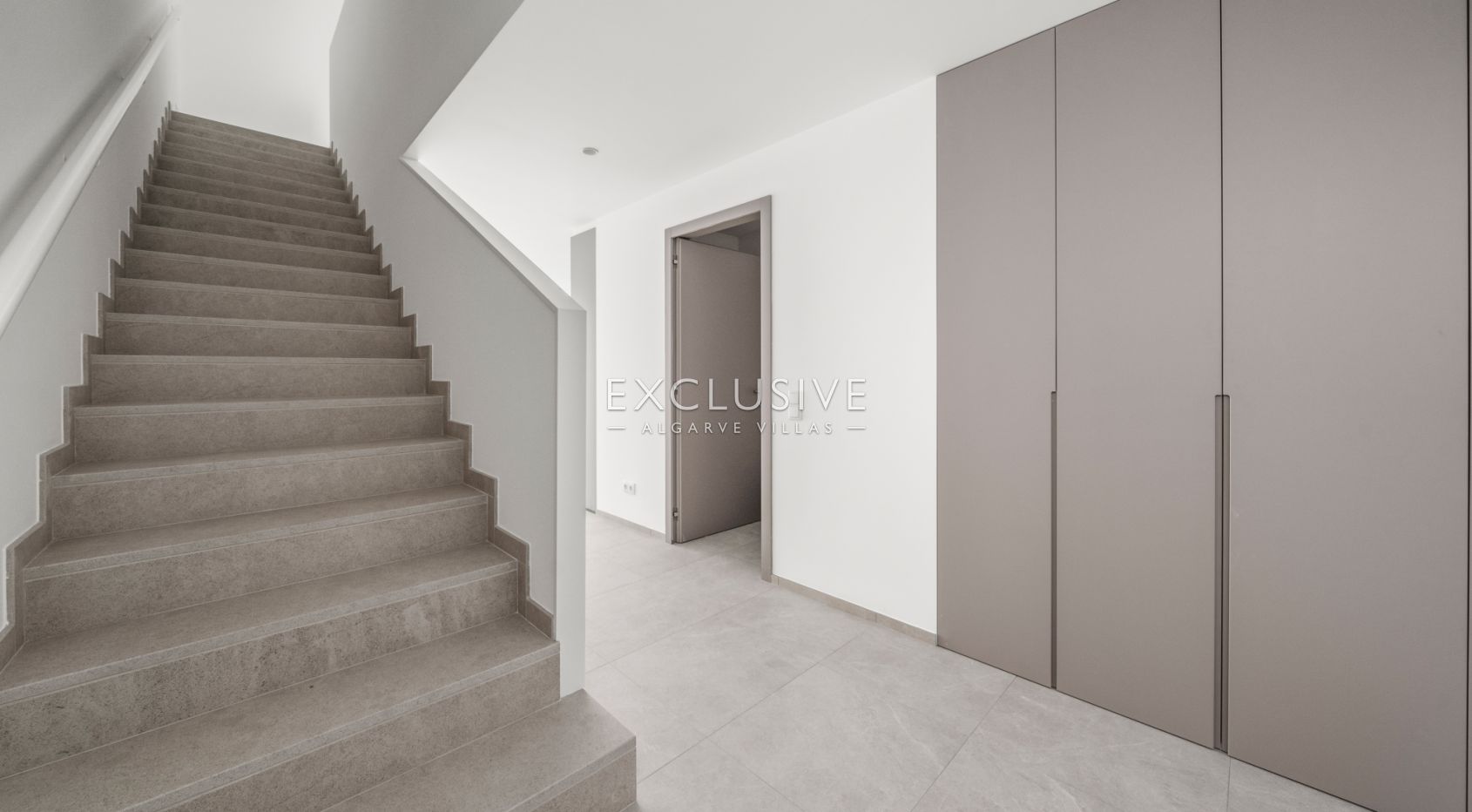 Brand-New 2+1 Bedroom Terraced Villa with Private Roof Terrace in Lagos, Algarve
