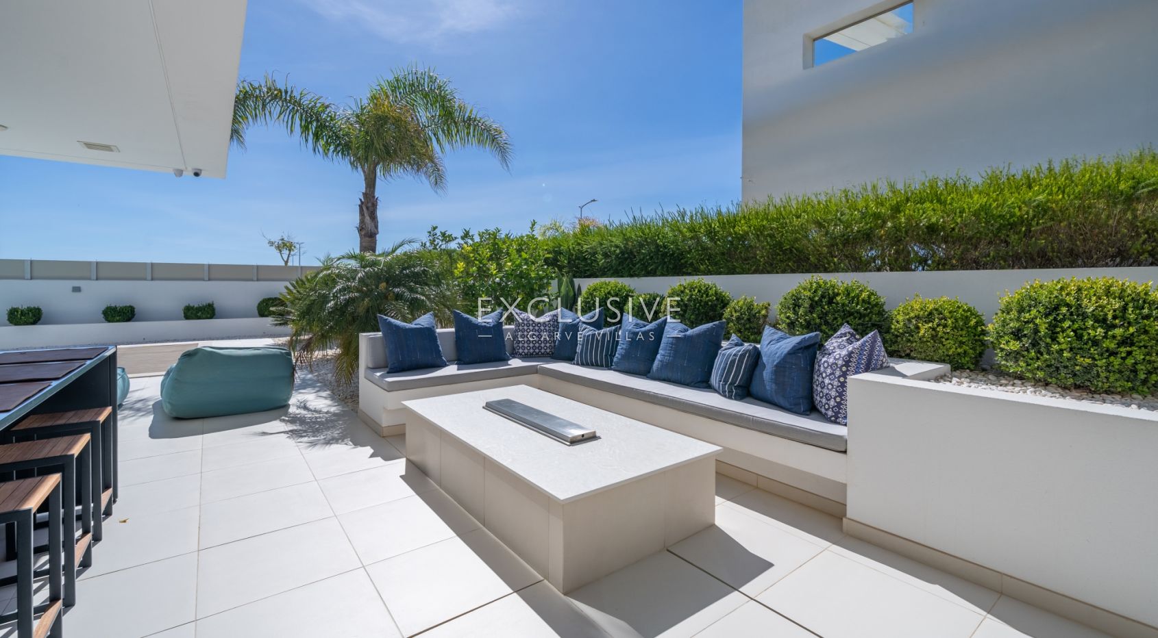 Beachfront Villa with Stunning Sea Views in Ponta da Piedade, Lagos