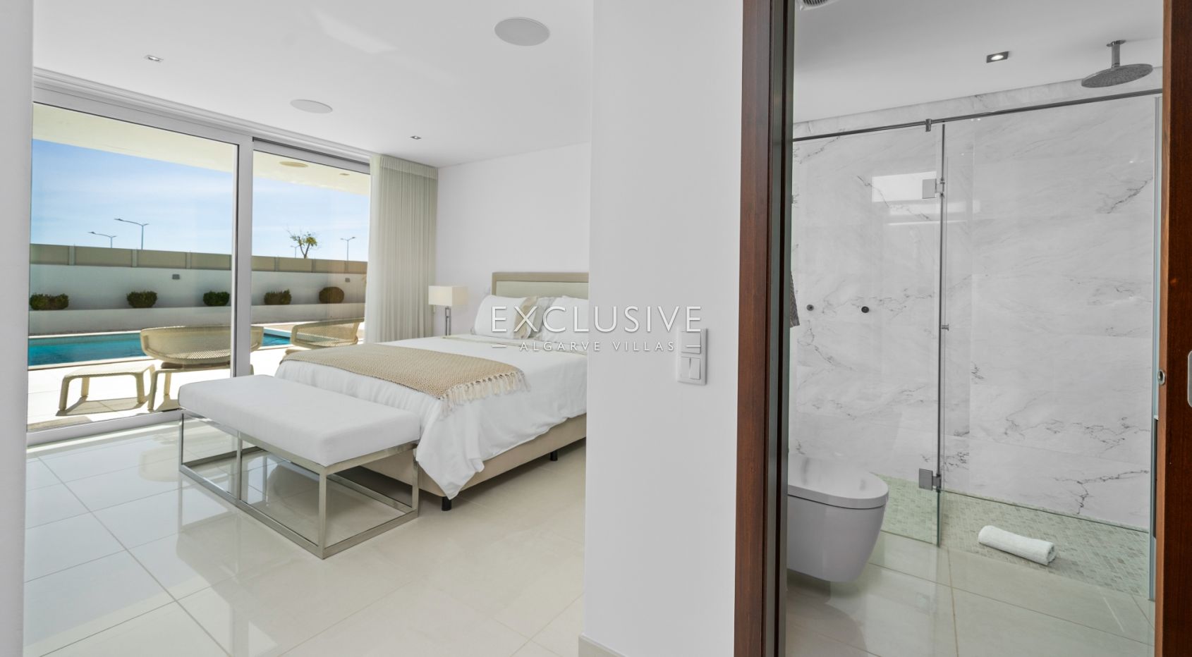 Beachfront Villa with Stunning Sea Views in Ponta da Piedade, Lagos