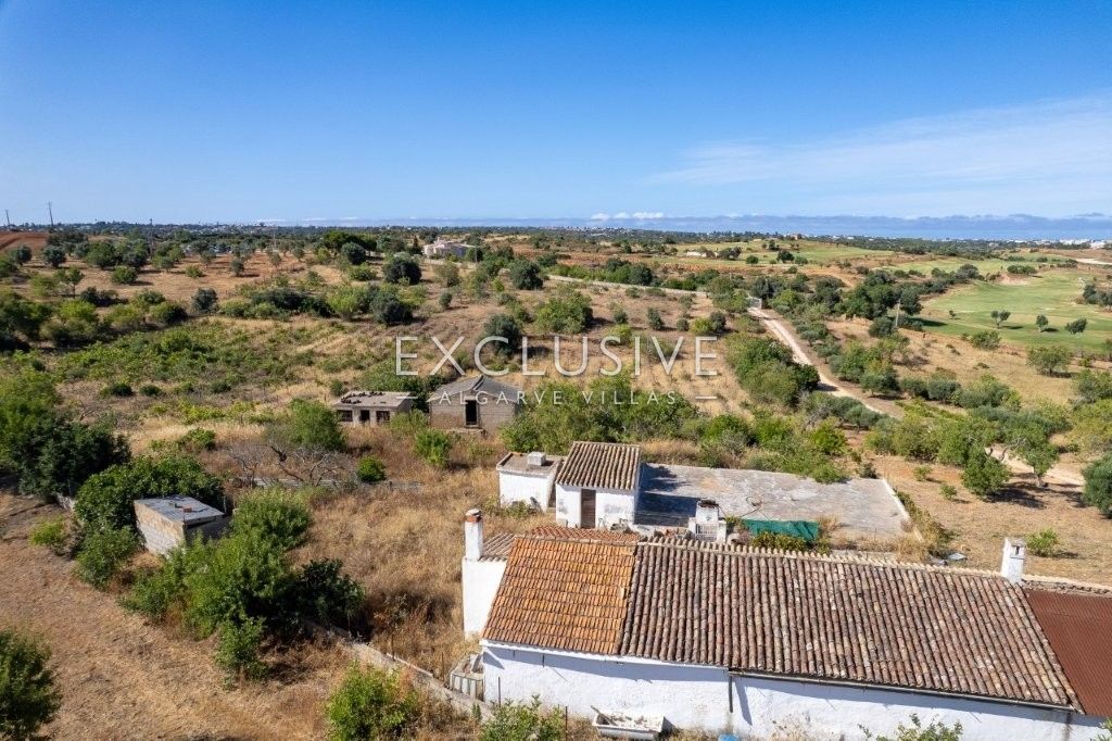 Plot of Land with ruins, sea and golf views near the golf in Lagoa, Algarve