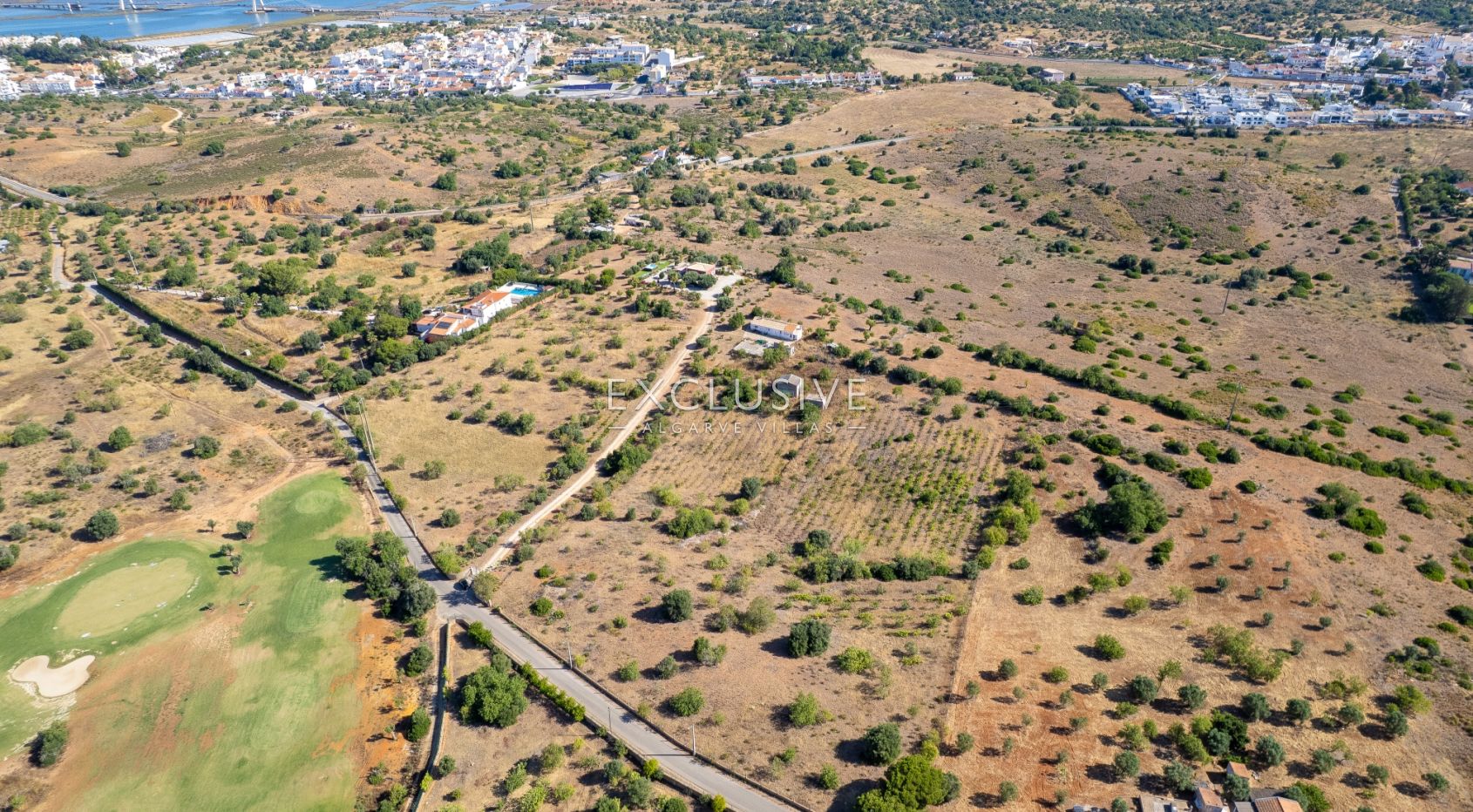 Plot of Land with ruins, sea and golf views near the golf in Lagoa, Algarve