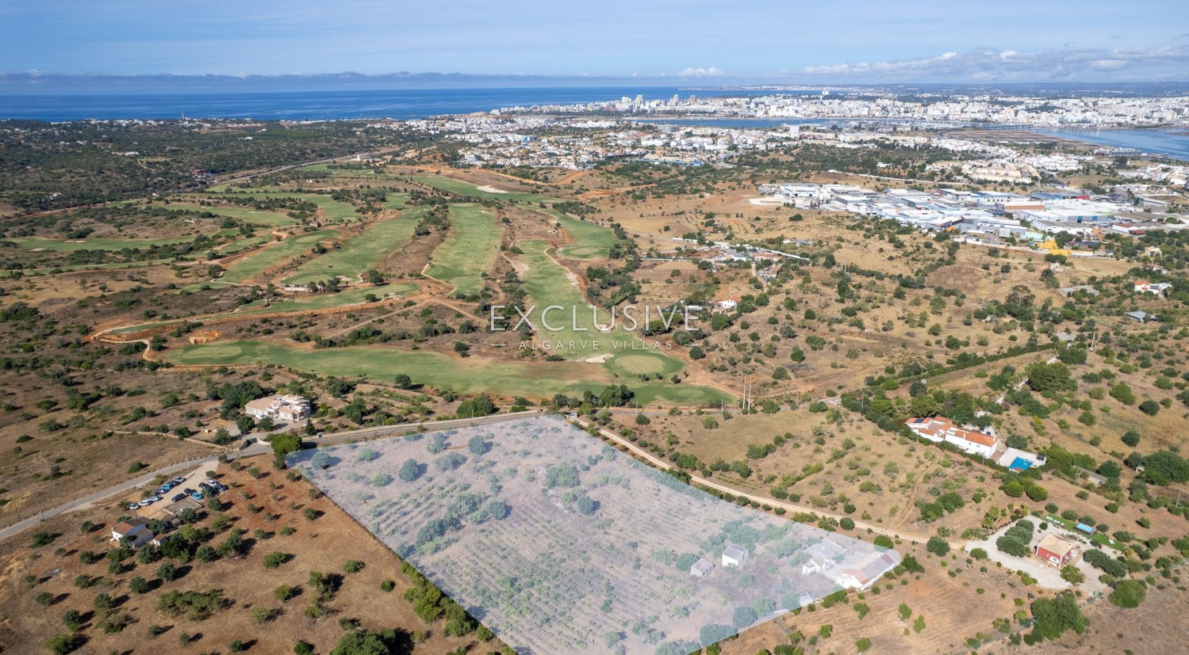 Plot of Land with ruins, sea and golf views near the golf in Lagoa, Algarve