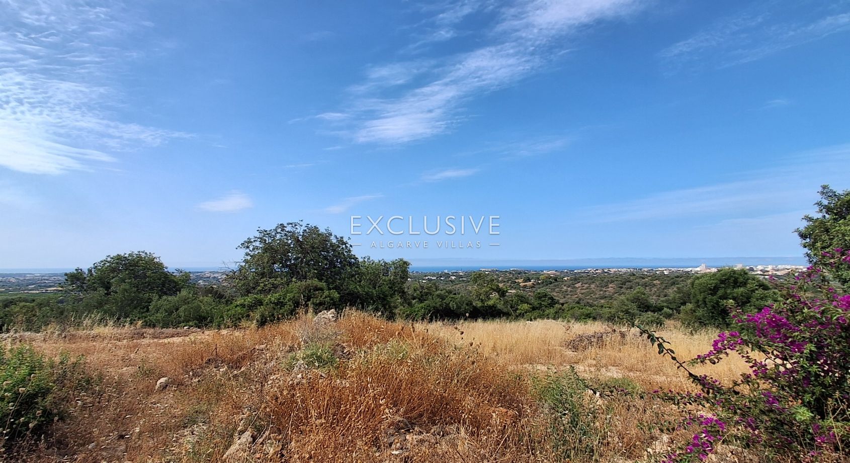 4 parcels of land with 2 Ruins, for construction of 2 properties with Seaviews Albufeira