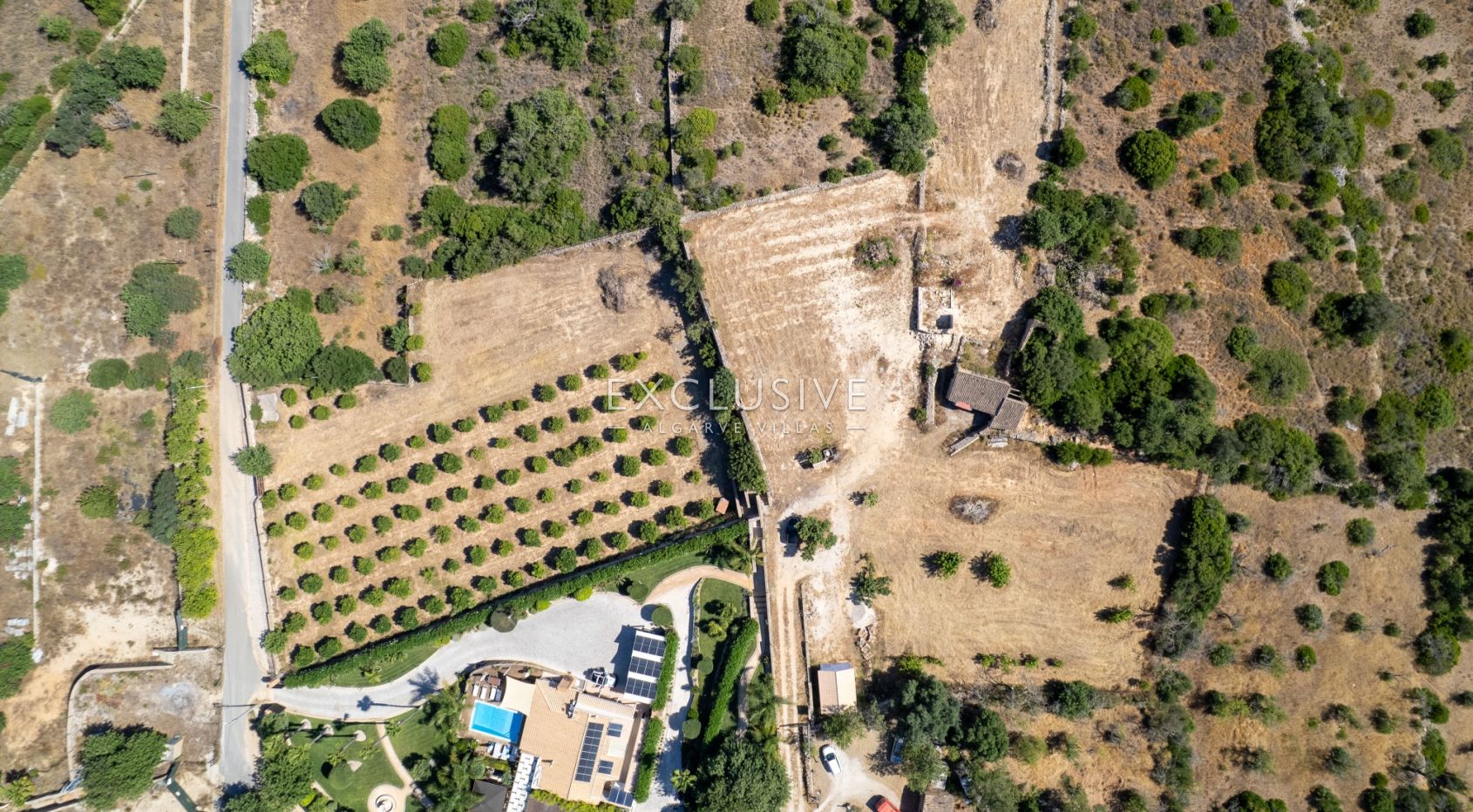 4 parcels of land with 2 Ruins, for construction of 2 properties with Seaviews Albufeira
