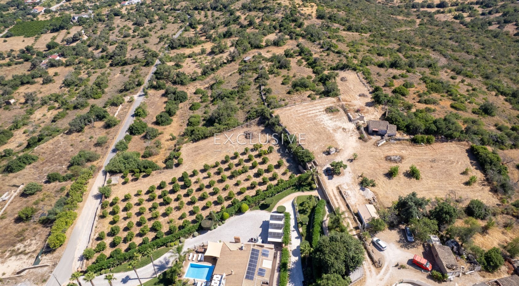4 parcels of land with 2 Ruins, for construction of 2 properties with Seaviews Albufeira