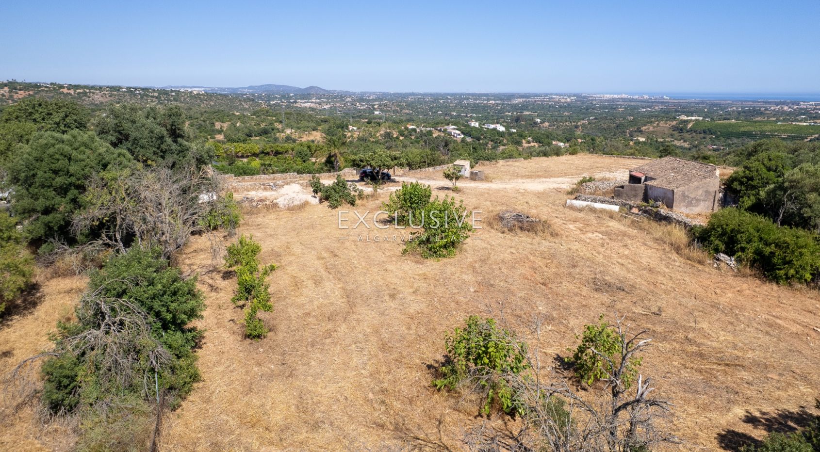 4 parcels of land with 2 Ruins, for construction of 2 properties with Seaviews Albufeira