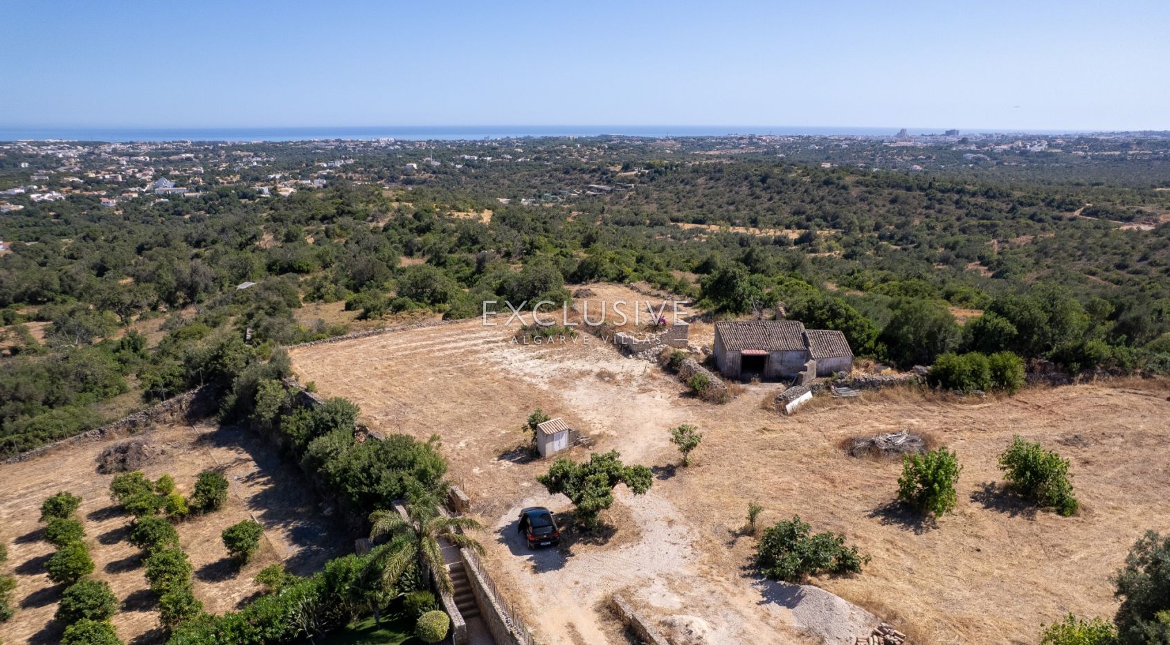 4 parcels of land with 2 Ruins, for construction of 2 properties with Seaviews Albufeira