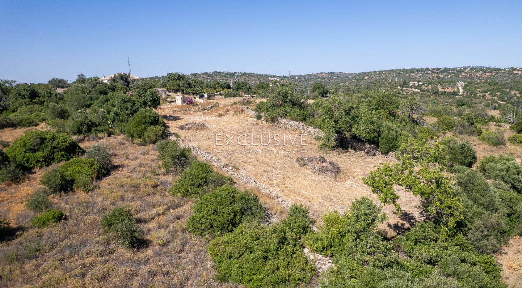 4 parcels of land with 2 Ruins, for construction of 2 properties with Seaviews Albufeira