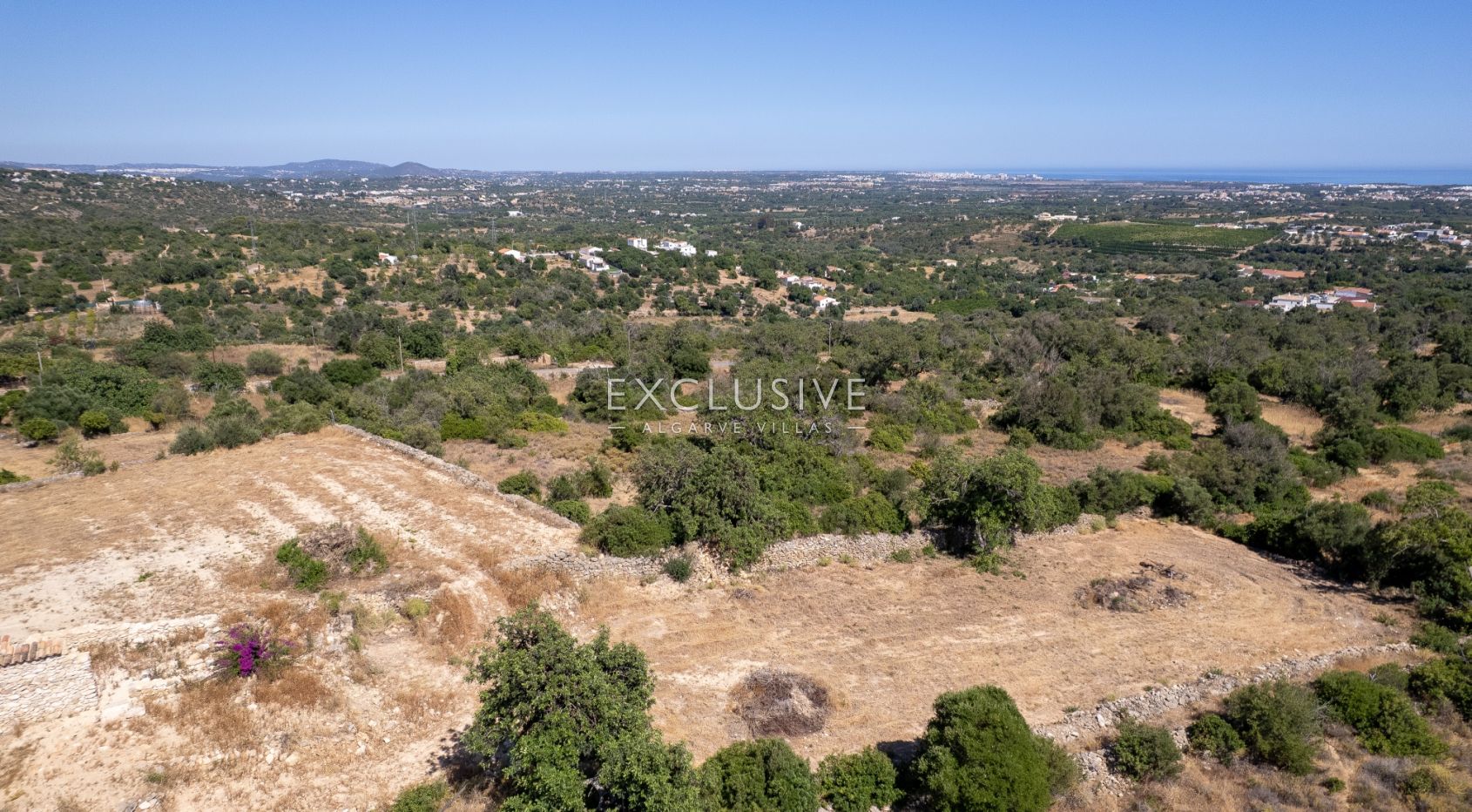 4 parcels of land with 2 Ruins, for construction of 2 properties with Seaviews Albufeira